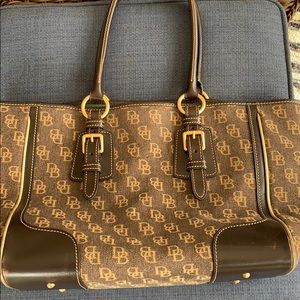 Dooney Bourke purse